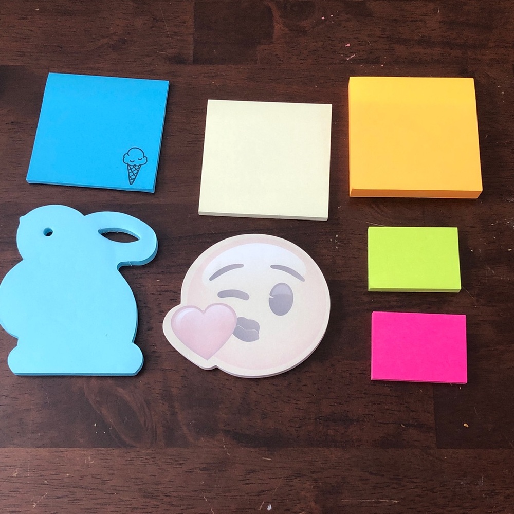 👻 Assorted Bright Sticky Note Pads Set - Picture 1 of 6